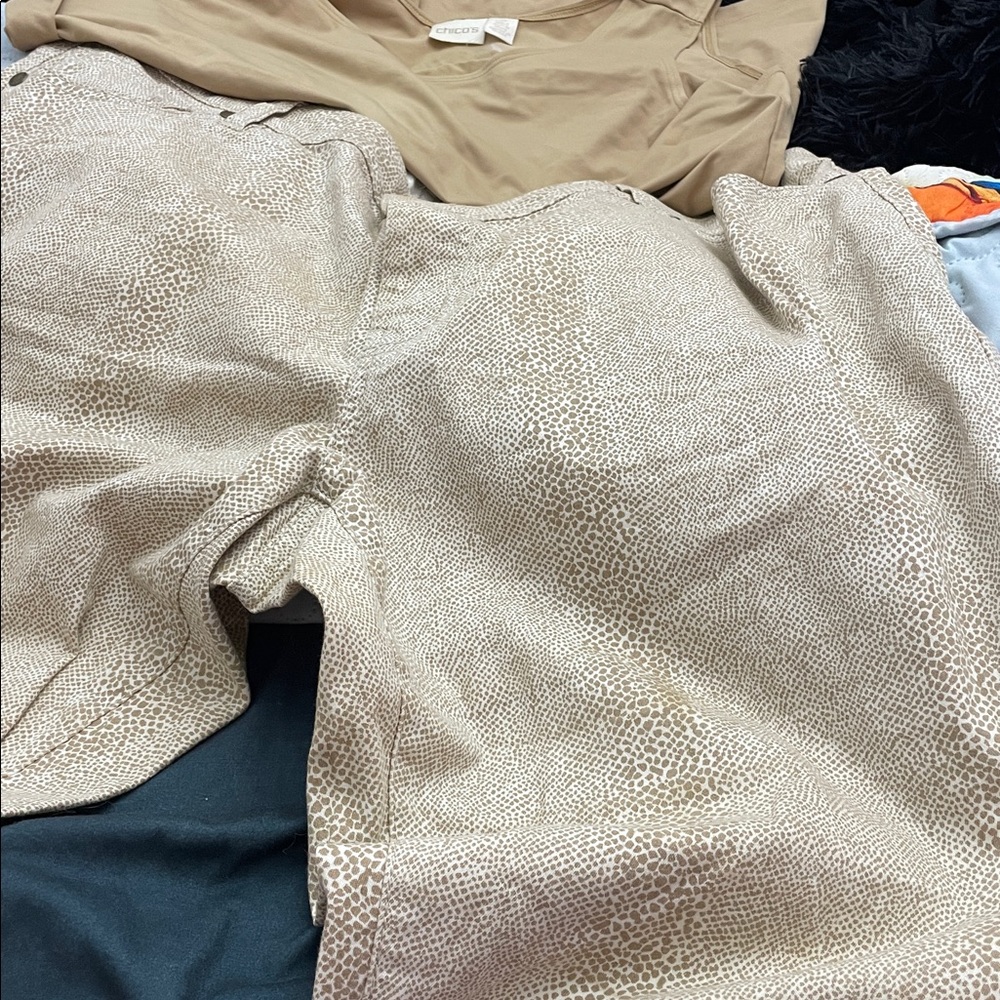 Elegant Cream Pants - Picture 5 of 6